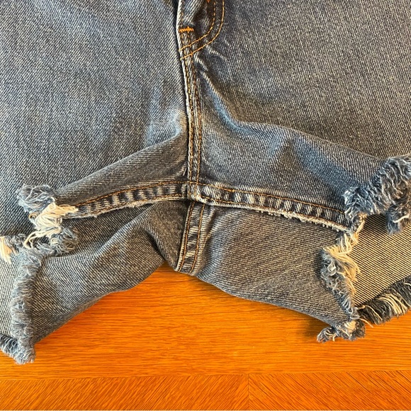 Vintage Levi’s Shorts - Picture 9 of 12